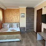 Ξενοδοχείο Family Radiana Σωζόπολη